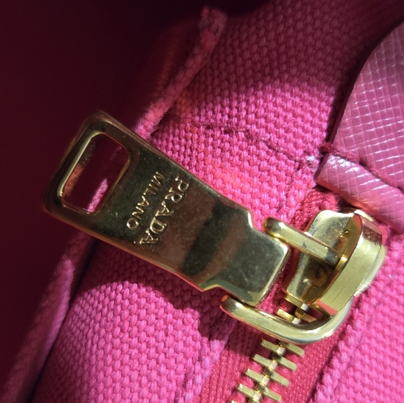 Prada Canapa Logo Satchel Pink With Strap And Entrupy Certificate - Picture 15 of 17